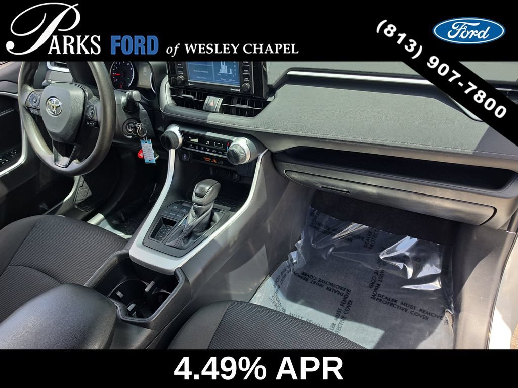 Used 2022 Toyota RAV4 LE FWD image 10