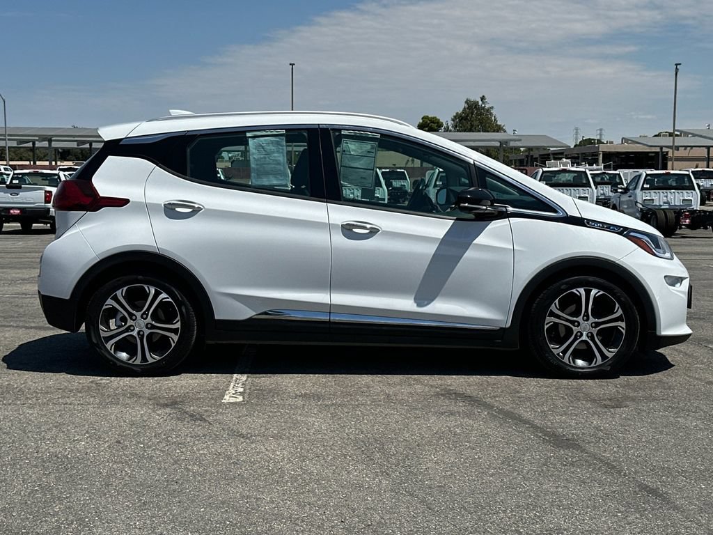 Used 2017 Chevrolet Bolt Premier FWD image 2