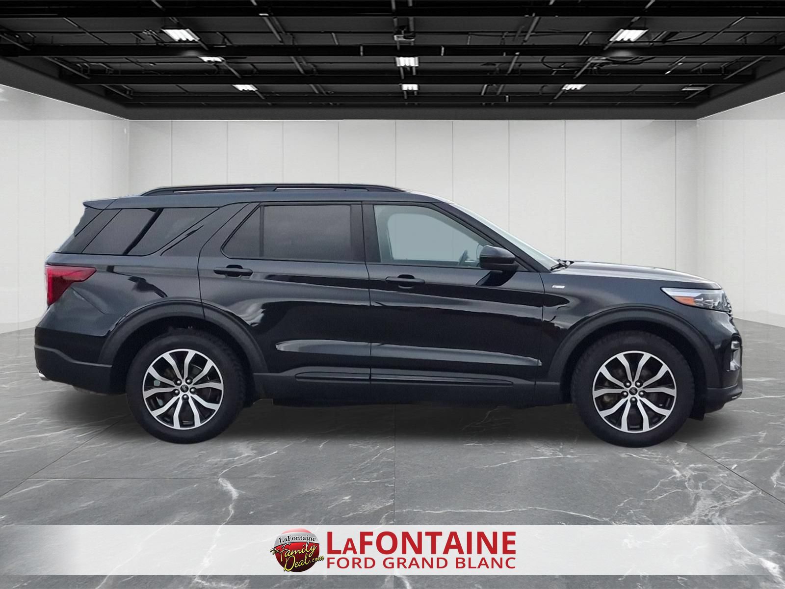 Certified 2023 Ford Explorer ST-Line w/ Class IV Trailer Tow Package AWD/4WD image 6