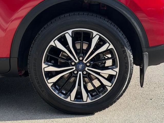 Certified 2022 Ford Escape SE w/ SE Sport Appearance Package FWD image 12