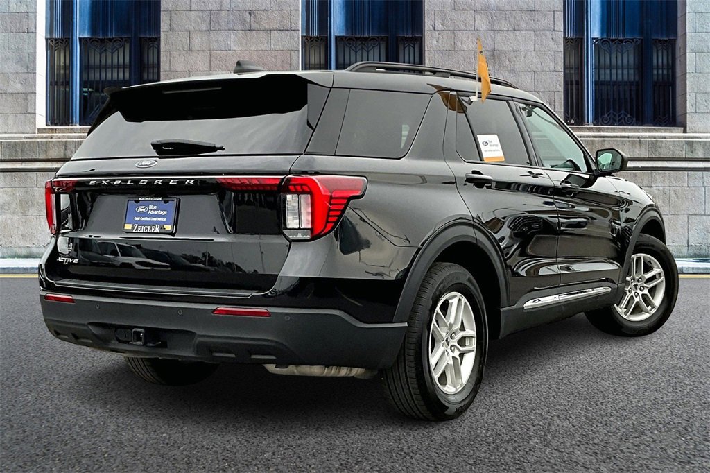 Certified 2025 Ford Explorer Active image 11