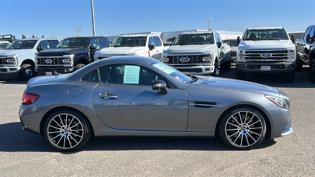 Used 2018 Mercedes-Benz SLC 300 image 2