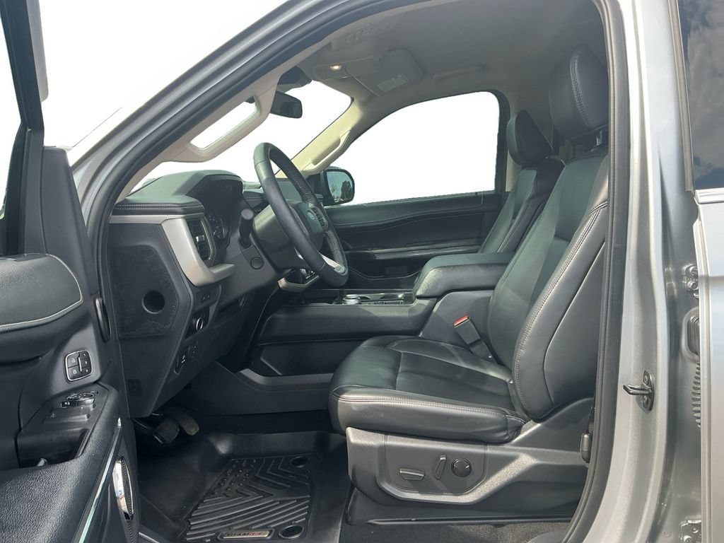 Certified 2024 Ford Expedition XLT RWD image 14