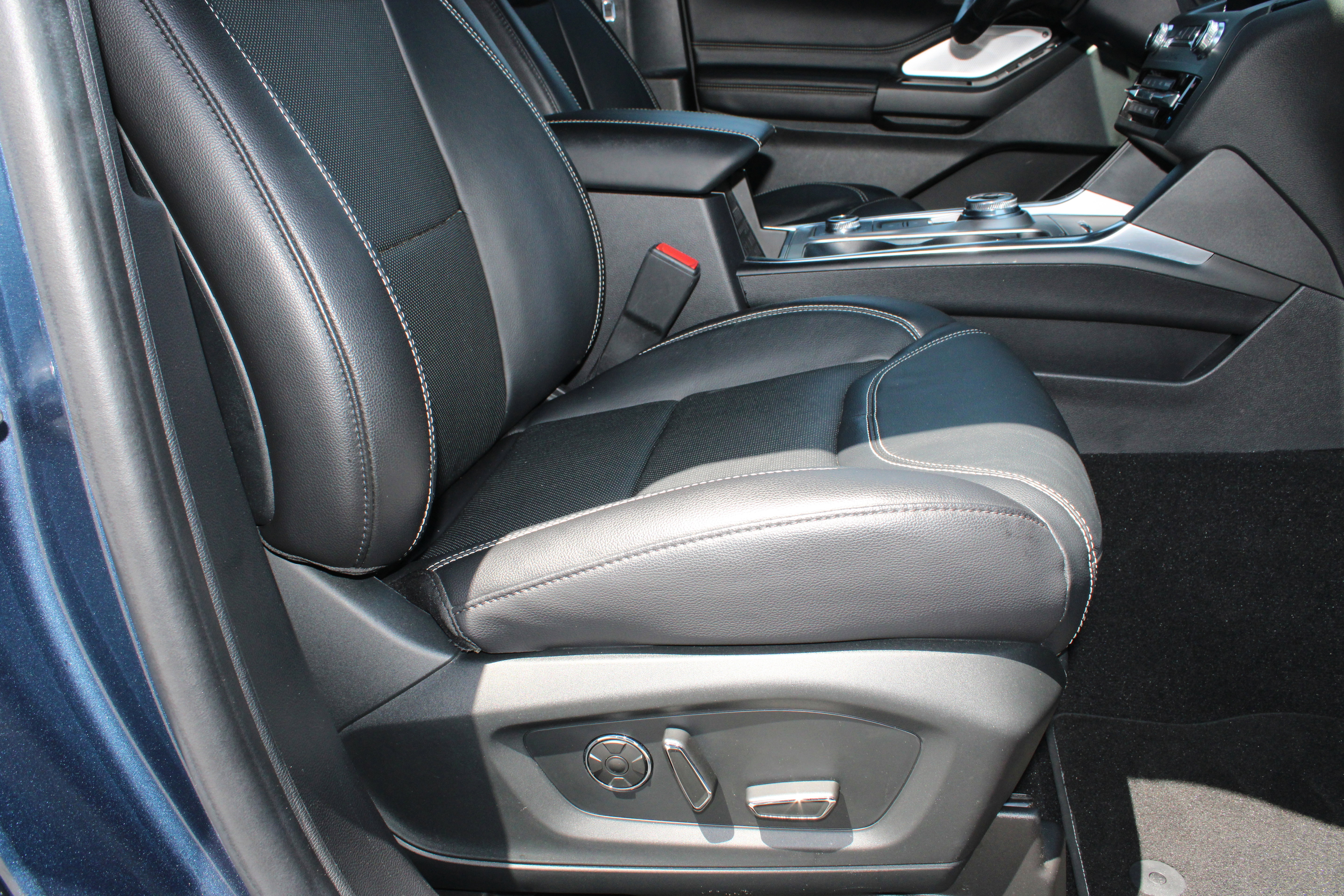 Certified 2020 Ford Explorer ST w/ Premium Technology Package AWD/4WD image 19