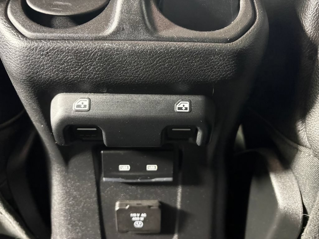 Used 2023 Jeep Gladiator Rubicon w/ LED Lighting Group AWD/4WD image 28