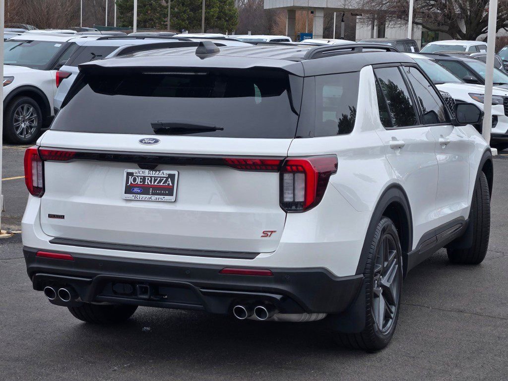 Certified 2025 Ford Explorer ST image 12