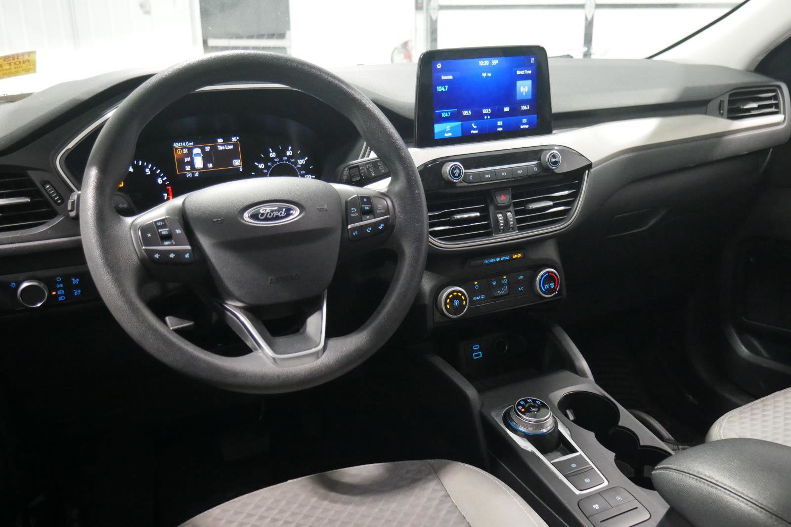 Certified 2021 Ford Escape SE image 9
