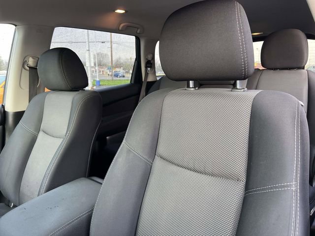 Used 2017 Nissan Pathfinder S image 24