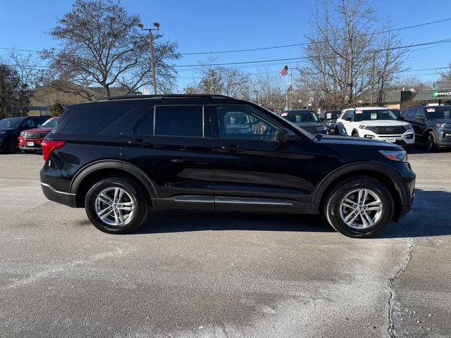 Certified 2022 Ford Explorer XLT w/ Equipment Group 202A image 5