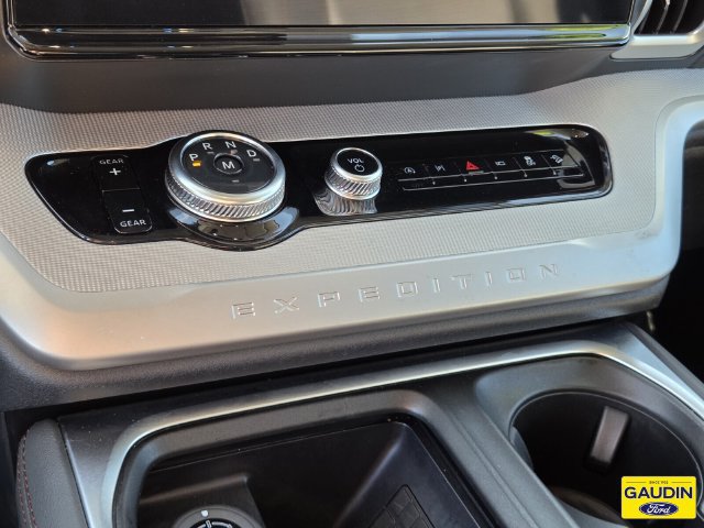 Certified 2025 Ford Expedition Active AWD/4WD image 23