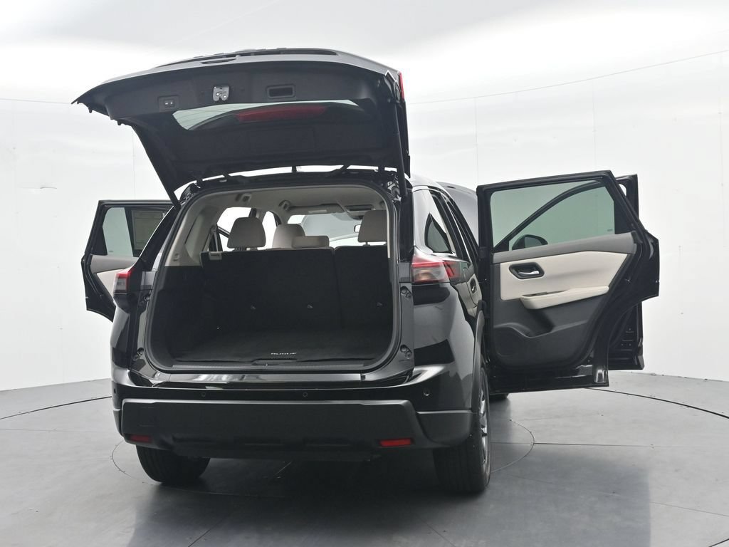 Used 2025 Nissan Rogue SV FWD image 51