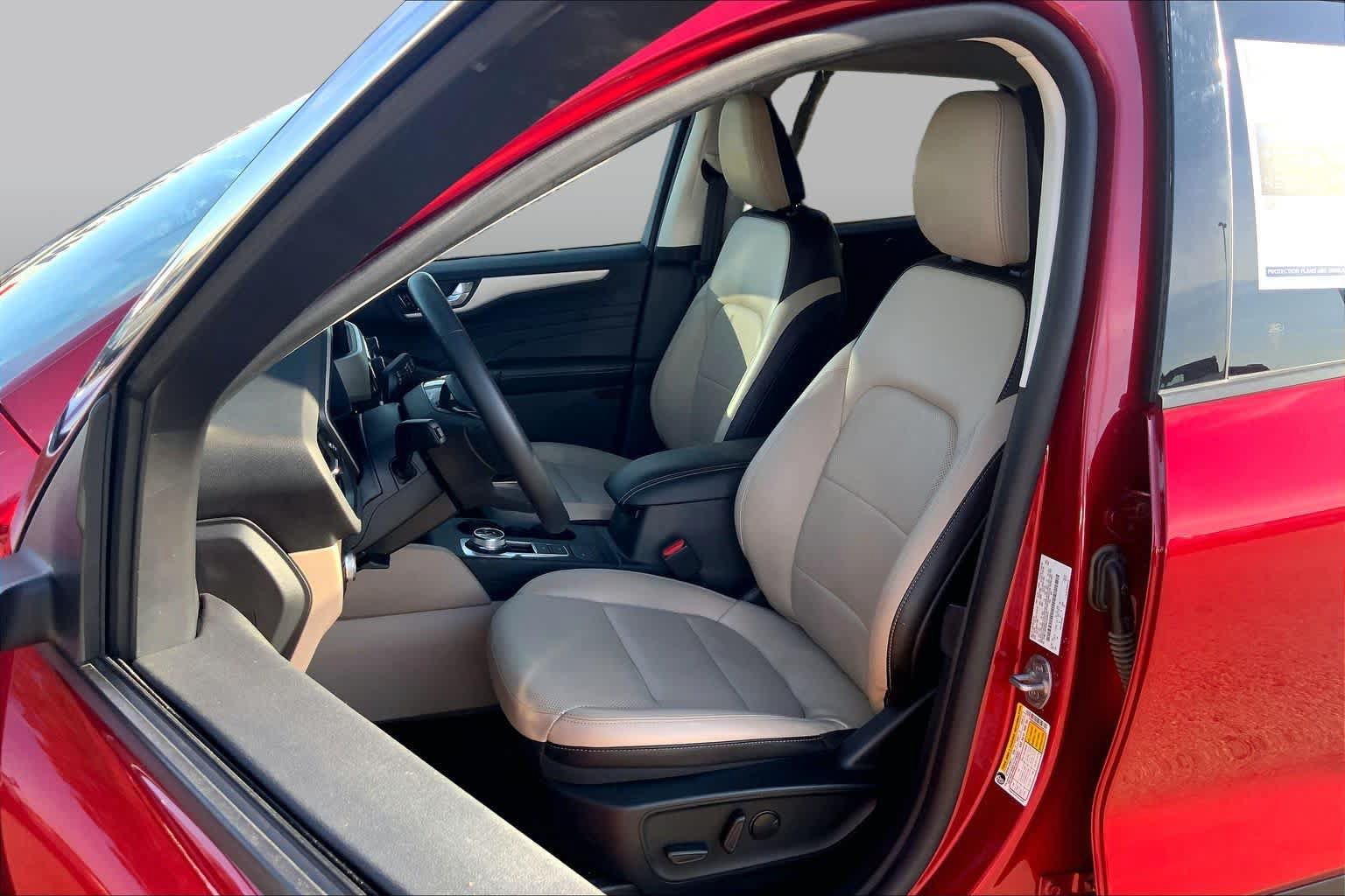 Certified 2022 Ford Escape SEL FWD image 8