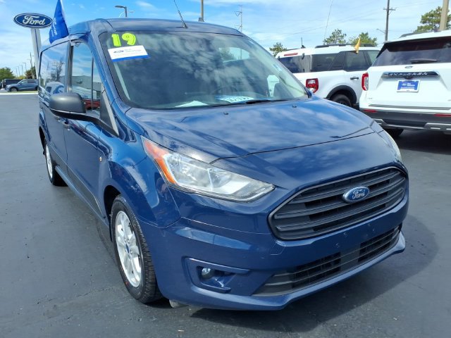 Certified 2019 Ford Transit Connect XLT FWD image 3