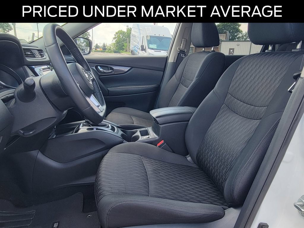Used 2018 Nissan Rogue SV w/ Premium Package AWD/4WD image 15