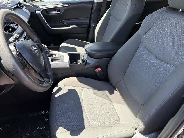 Used 2024 Toyota RAV4 XLE FWD image 19
