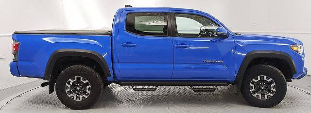 Used 2020 Toyota Tacoma TRD Off-Road w/ Technology Package AWD/4WD image 2