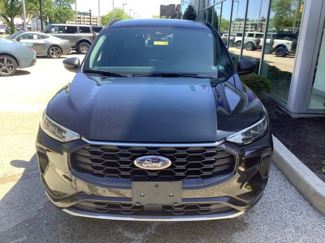 Certified 2024 Ford Escape ST-Line AWD/4WD image 6