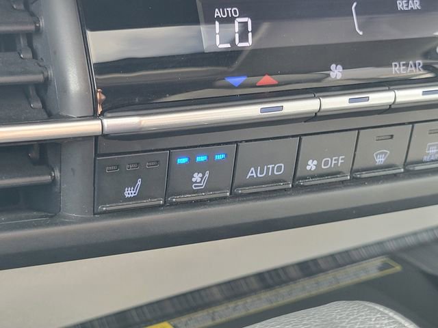 Used 2021 Toyota Sienna Limited FWD image 15