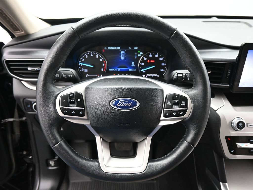Certified 2024 Ford Explorer XLT w/ Equipment Group 202A image 38