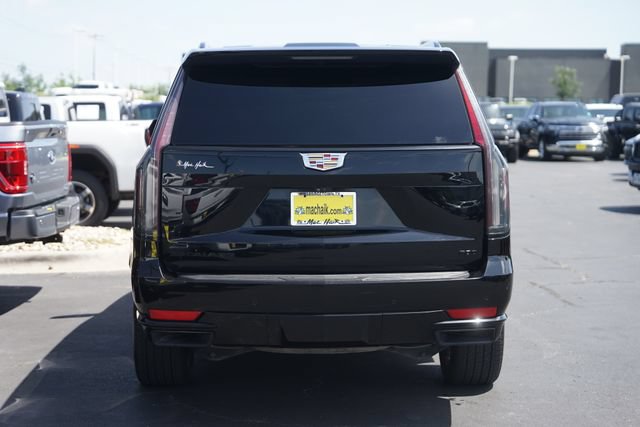 Used 2023 Cadillac Escalade Sport Platinum w/ LPO, ONYX Package AWD/4WD image 7