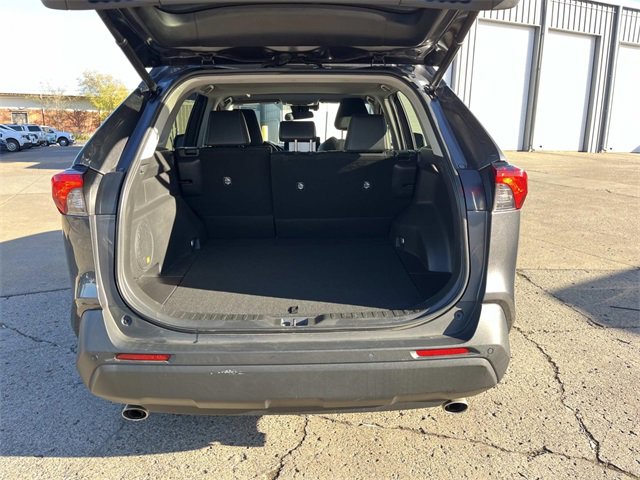 Used 2023 Toyota RAV4 XLE Premium image 12