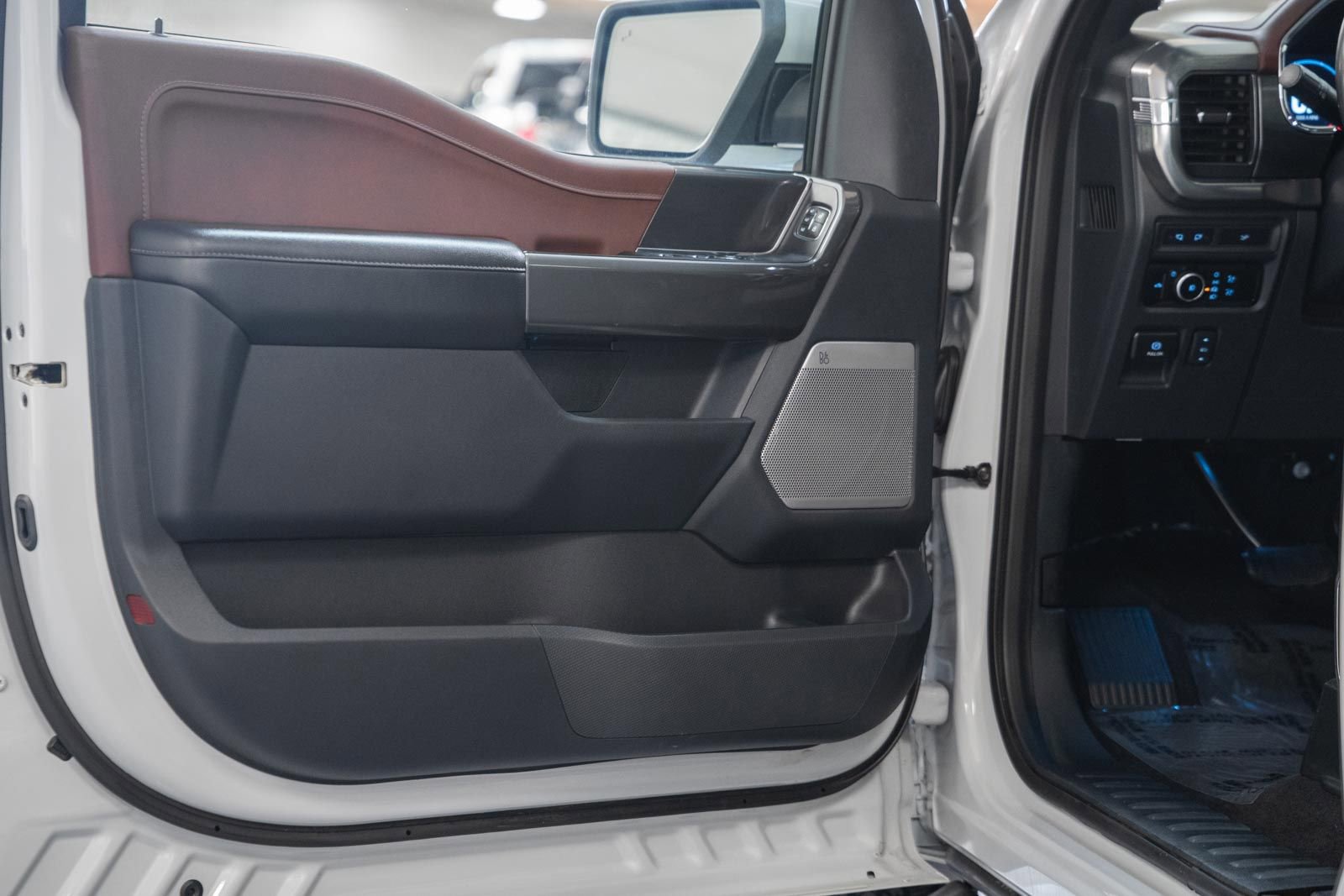 Certified 2023 Ford F150 Lariat w/ Equipment Group 502A High image 49