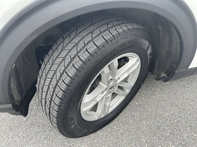 Certified 2023 Ford Explorer XLT w/ Equipment Group 202A AWD/4WD image 10
