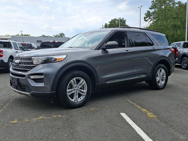 Certified 2023 Ford Explorer XLT w/ Equipment Group 202A AWD/4WD image 5