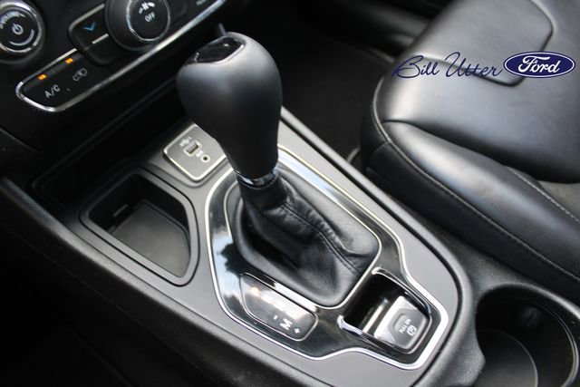 Used 2021 Jeep Cherokee Latitude Plus FWD image 16