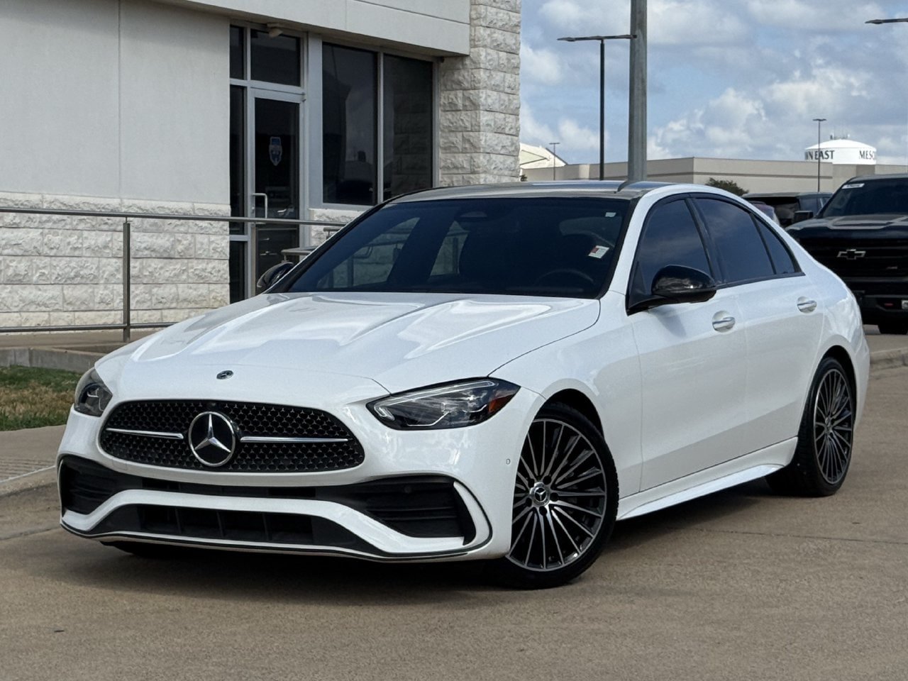 Used 2024 Mercedes-Benz C 300 Sedan image 2
