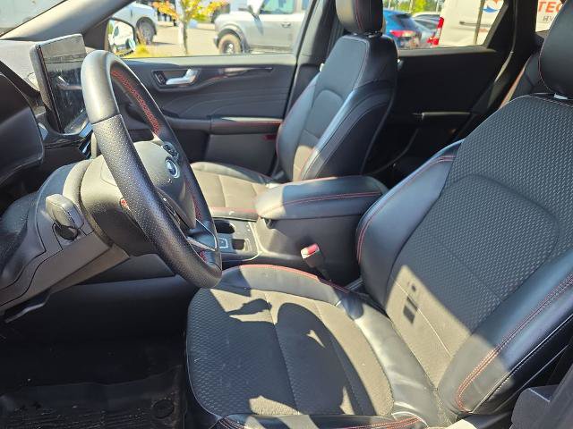 Certified 2023 Ford Escape ST-Line w/ Tech Pack #1 AWD/4WD image 5