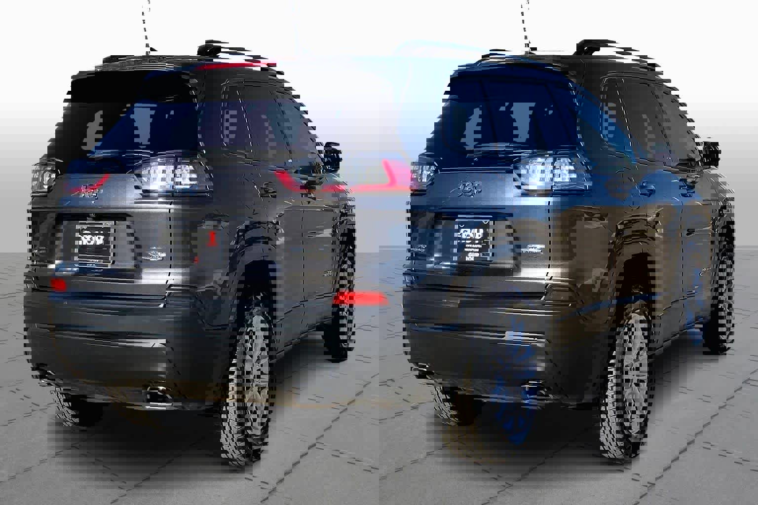 Used 2022 Jeep Cherokee Latitude Lux w/ Mopar Interior Package image 12