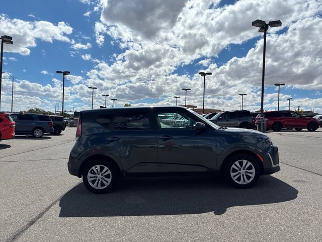 Used 2023 Kia Soul LX FWD image 6