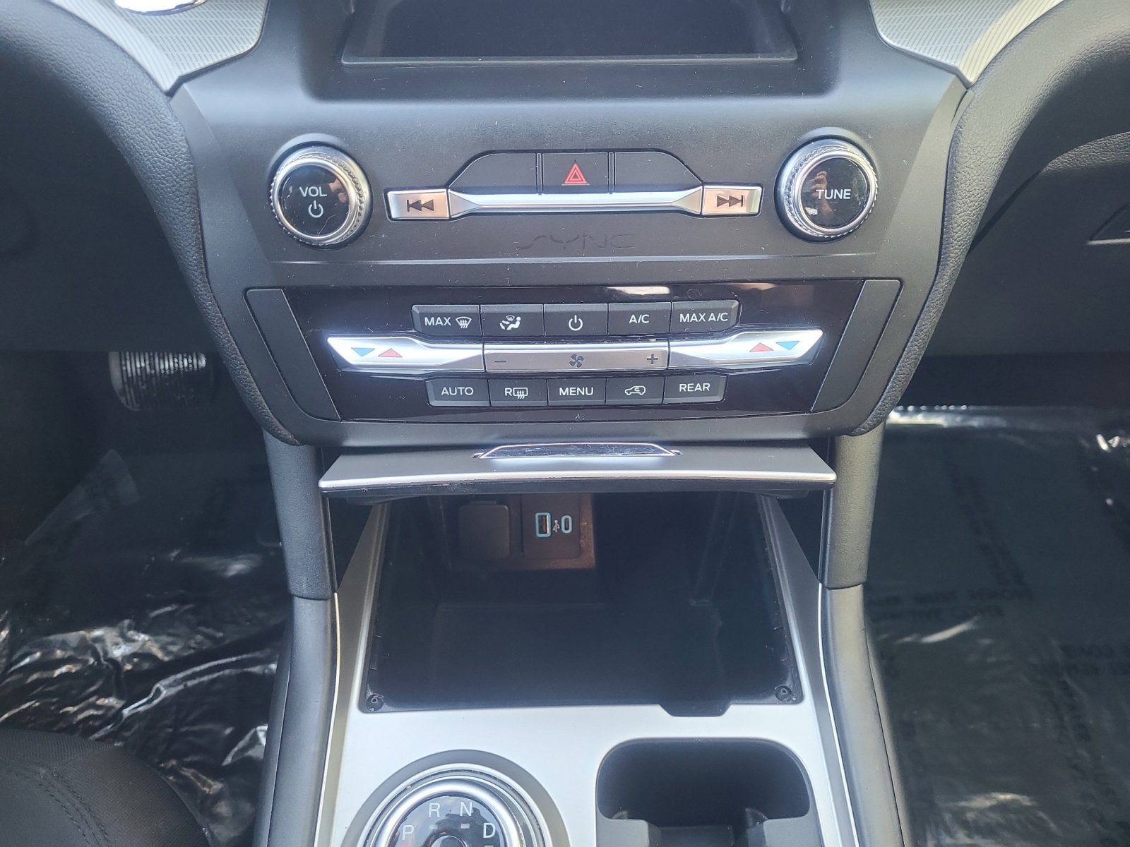 Certified 2020 Ford Explorer XLT AWD/4WD image 30