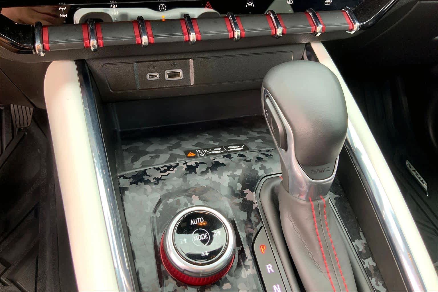 Used 2024 GMC Canyon AT4X AWD/4WD image 35