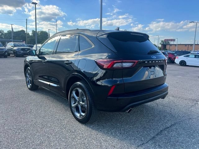 Certified 2024 Ford Escape ST-Line w/ Tech Pack #1 AWD/4WD image 6