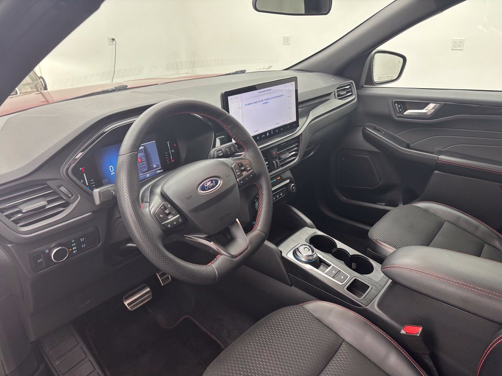 Certified 2023 Ford Escape ST-Line w/ Tech Pack #1 AWD/4WD image 18