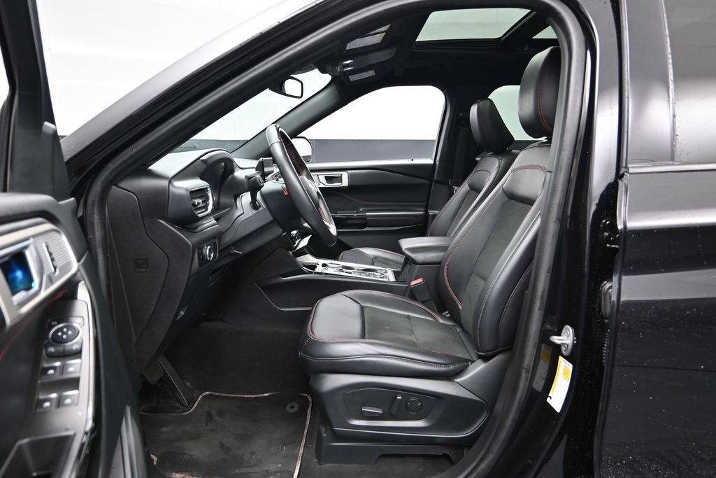 Certified 2023 Ford Explorer ST-Line w/ Class IV Trailer Tow Package AWD/4WD image 17