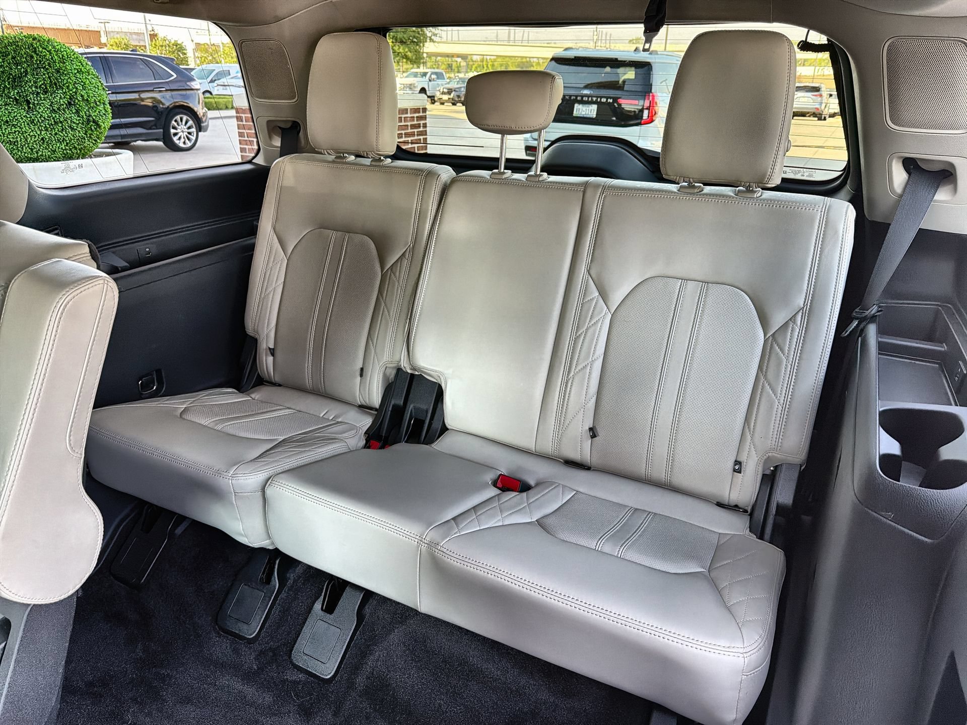 Certified 2020 Ford Expedition Platinum RWD image 24