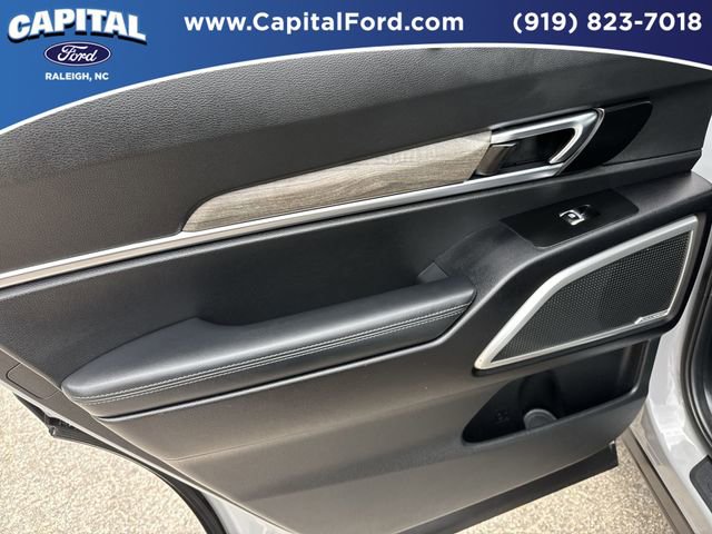 Used 2022 Kia Telluride EX w/ EX Premium Package AWD/4WD image 17