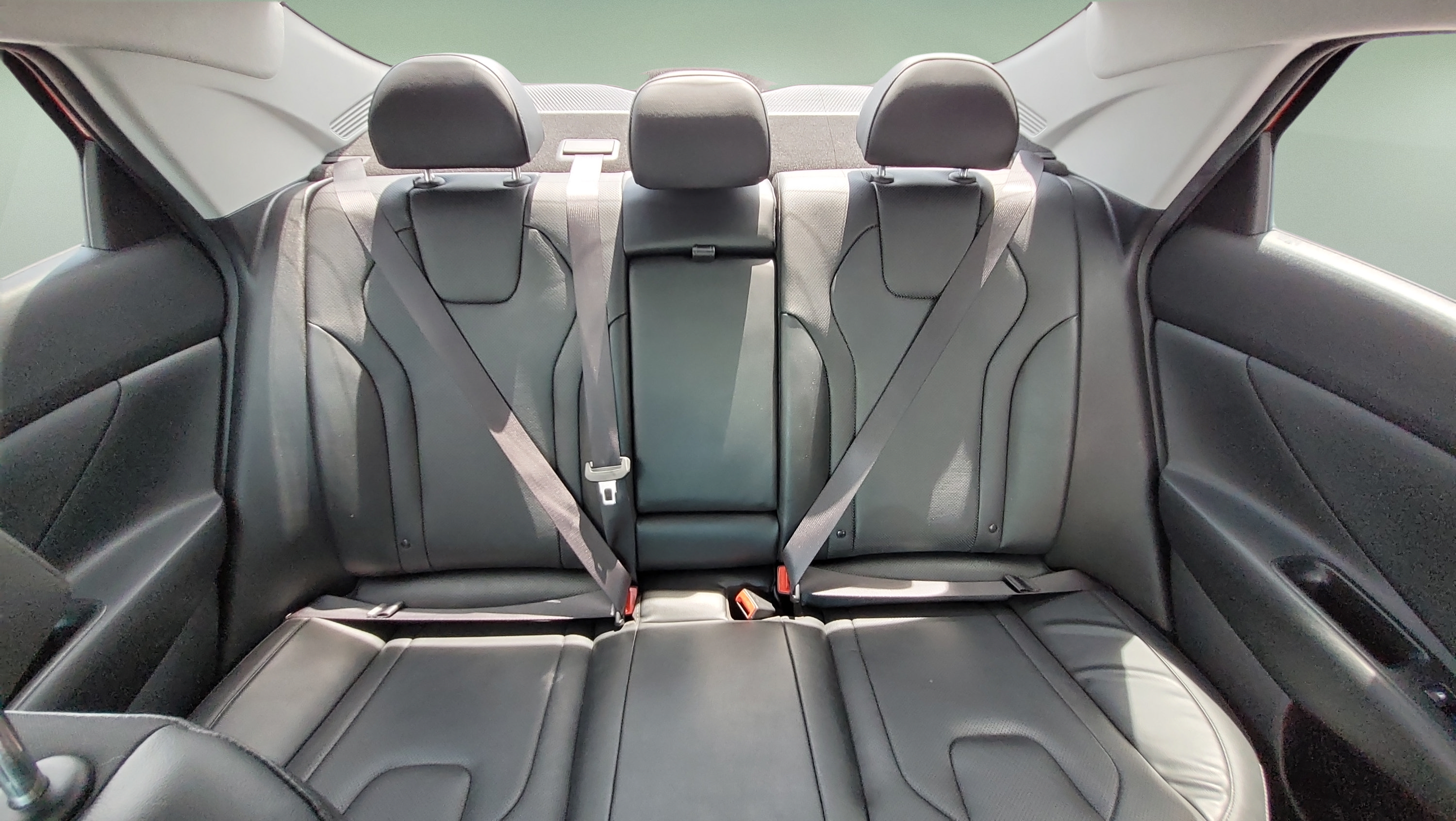Used 2022 Hyundai Elantra Limited w/ Cargo Package FWD image 18