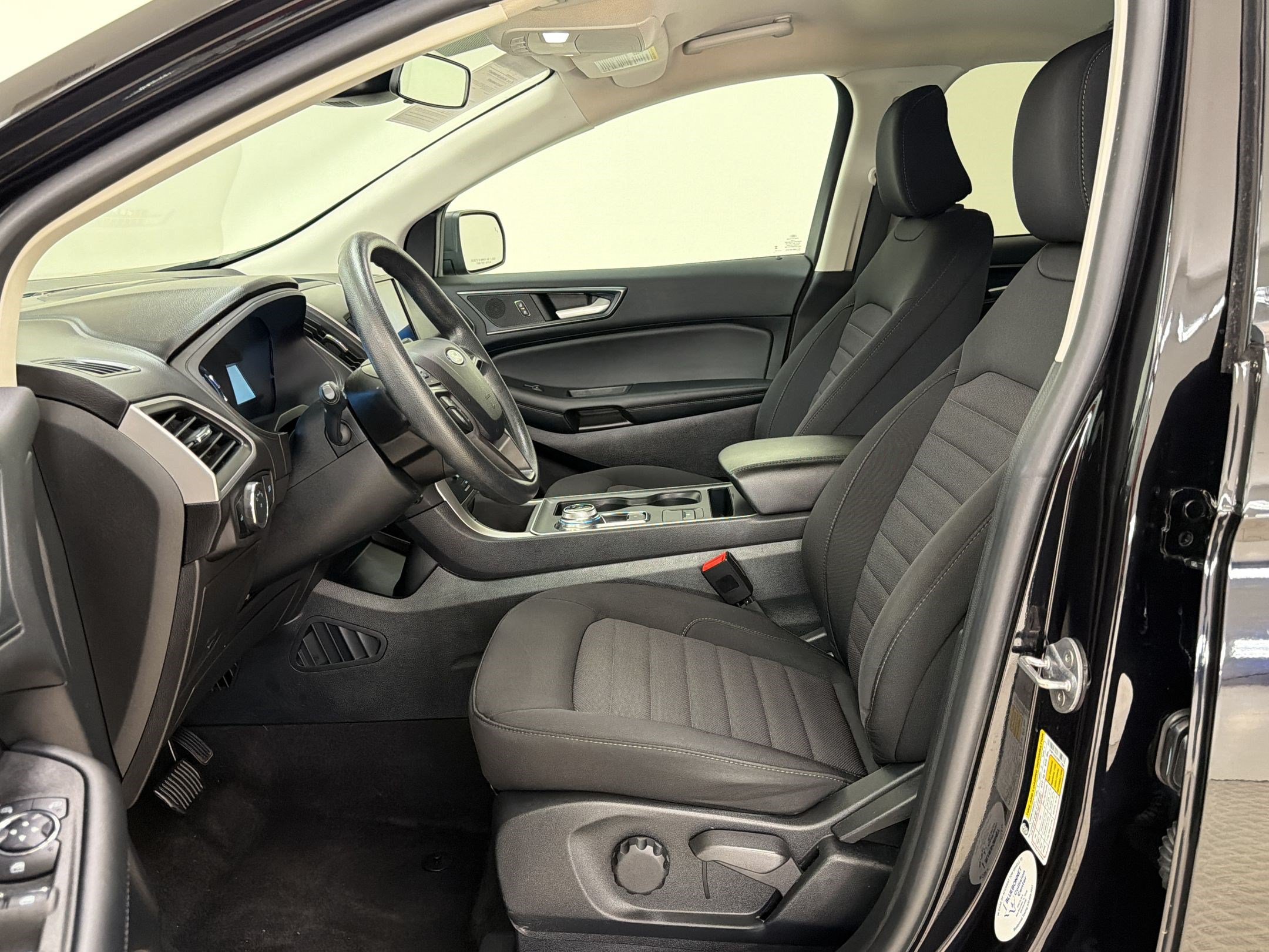 Certified 2024 Ford Edge SE AWD/4WD image 5