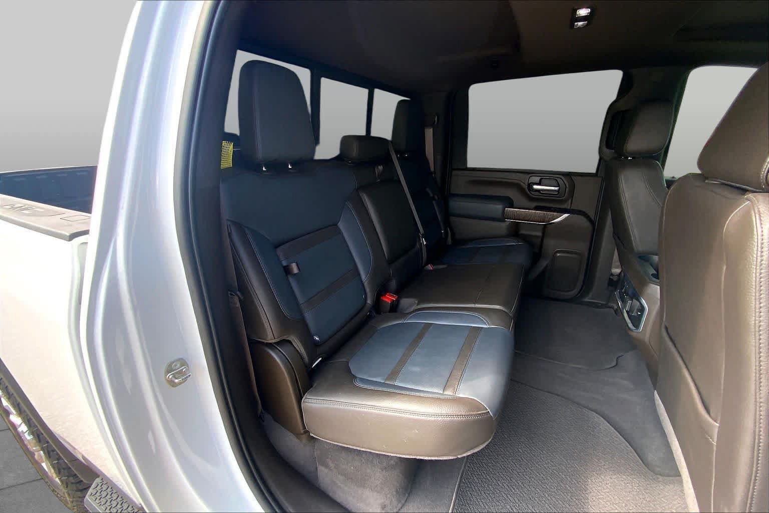 Used 2022 GMC Sierra 2500 Denali w/ Denali Ultimate Package AWD/4WD image 19