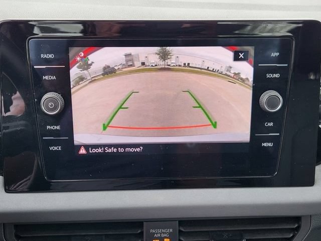 Used 2025 Volkswagen Jetta SE FWD image 16
