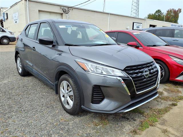 Used 2024 Nissan Kicks S FWD image 3