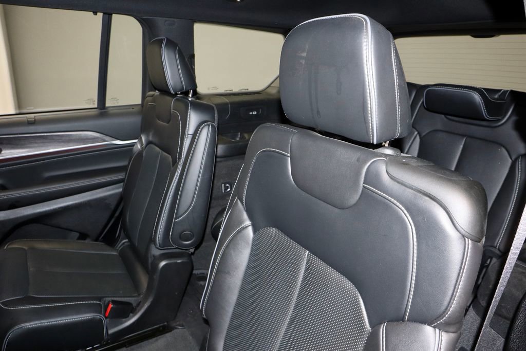 Used 2021 Jeep Grand Cherokee L Overland w/ Luxury Tech Group IV image 23