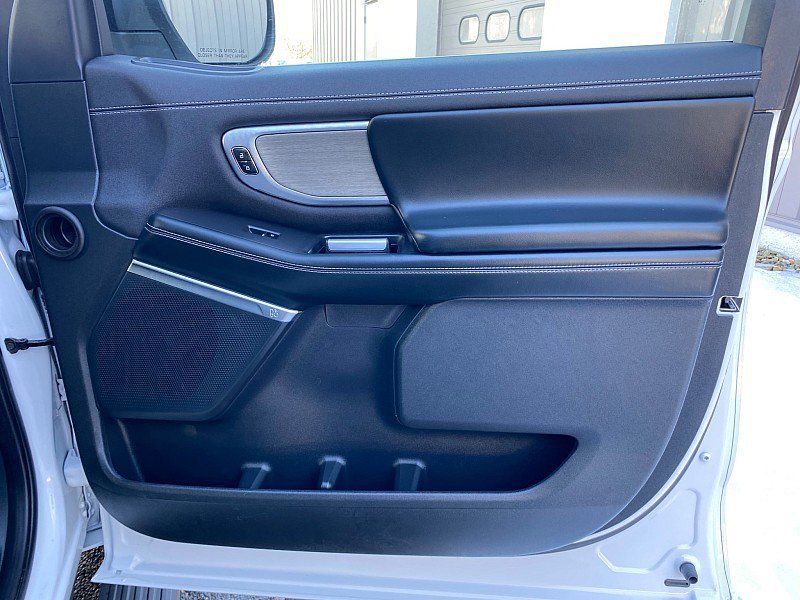 Certified 2025 Ford Expedition Max Platinum image 33
