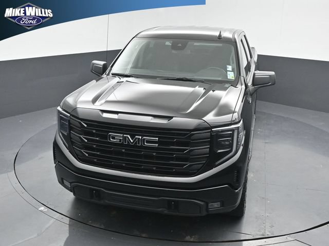 Used 2024 GMC Sierra 1500 Elevation w/ LPO, Elevation Black Package AWD/4WD image 11