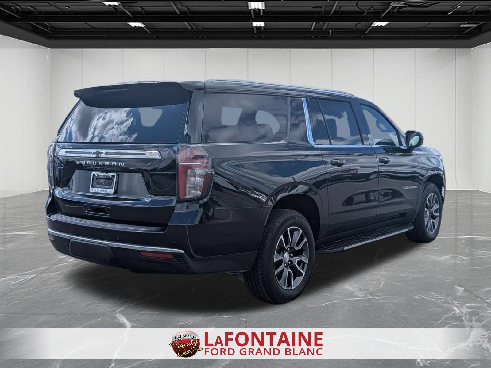 Used 2023 Chevrolet Suburban LS w/ Driver Alert Package AWD/4WD image 5