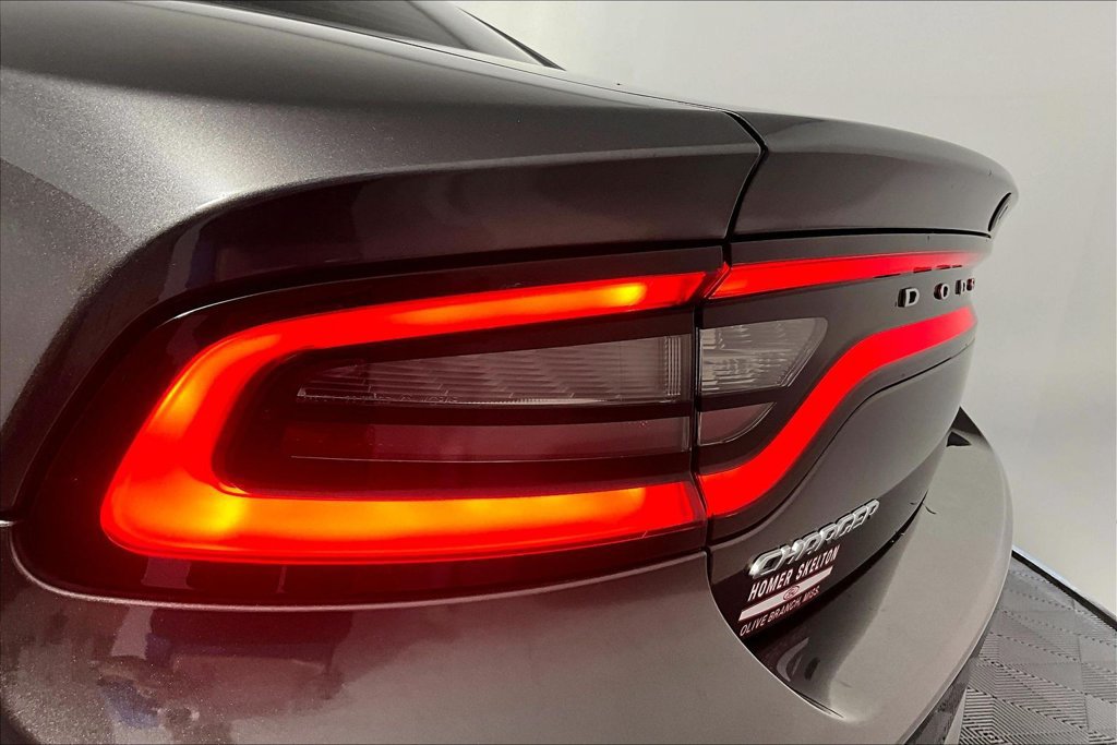 Used 2020 Dodge Charger SXT RWD image 29